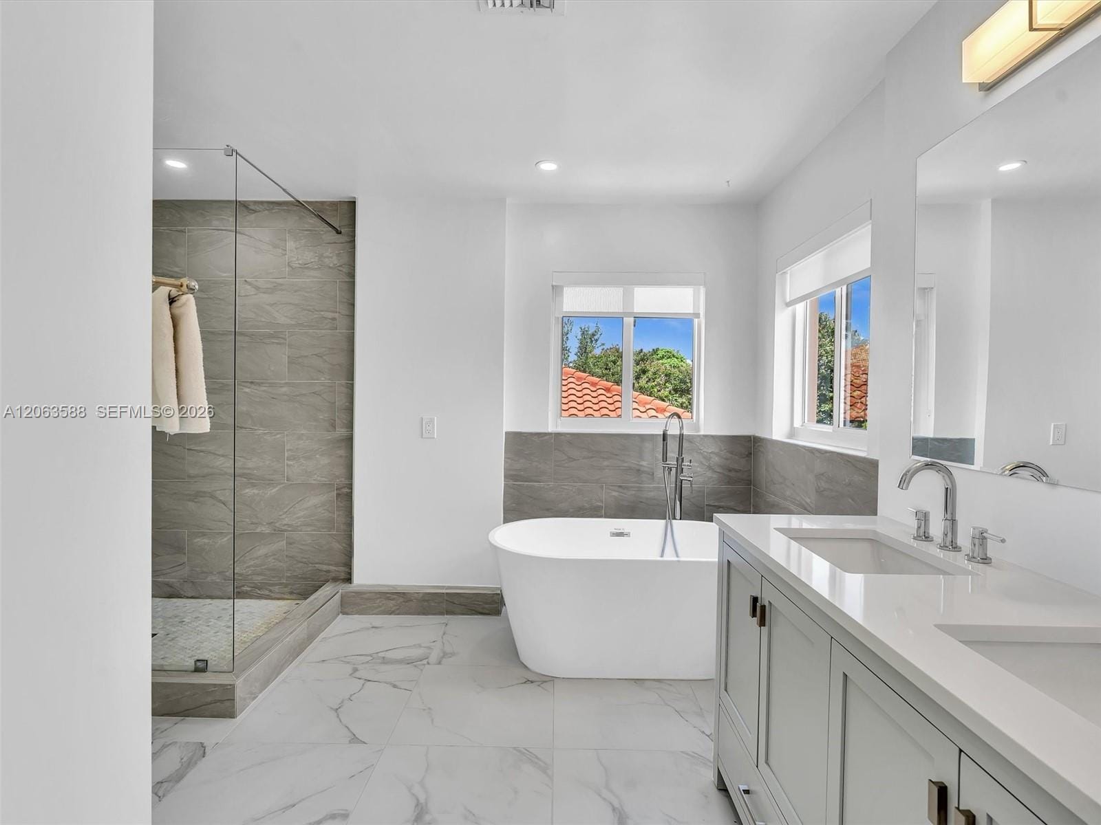 1385 NW 192nd Terrace, Pembroke Pines, FL 33029 photo 29