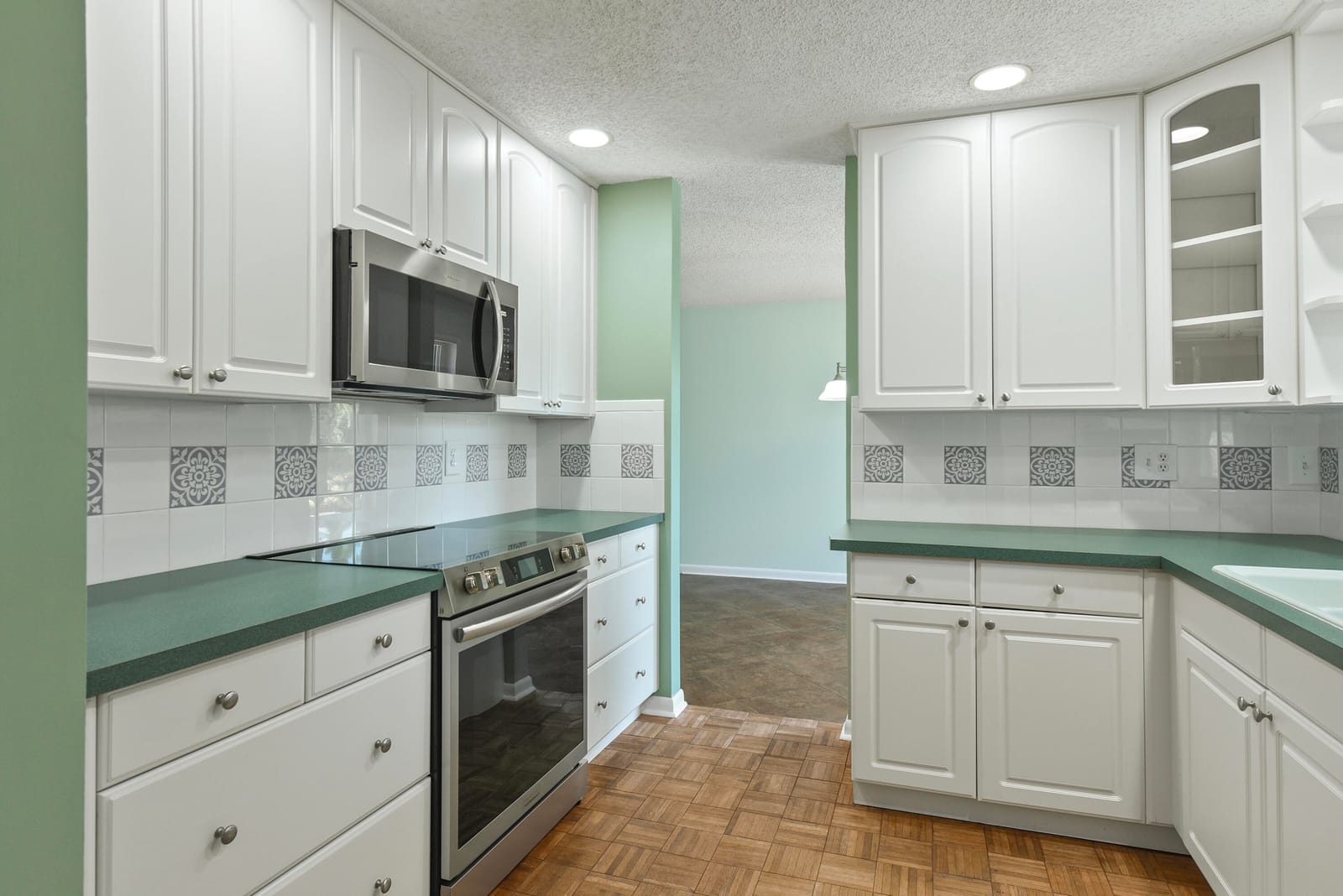 4368 Hawthorn Avenue — photo 6