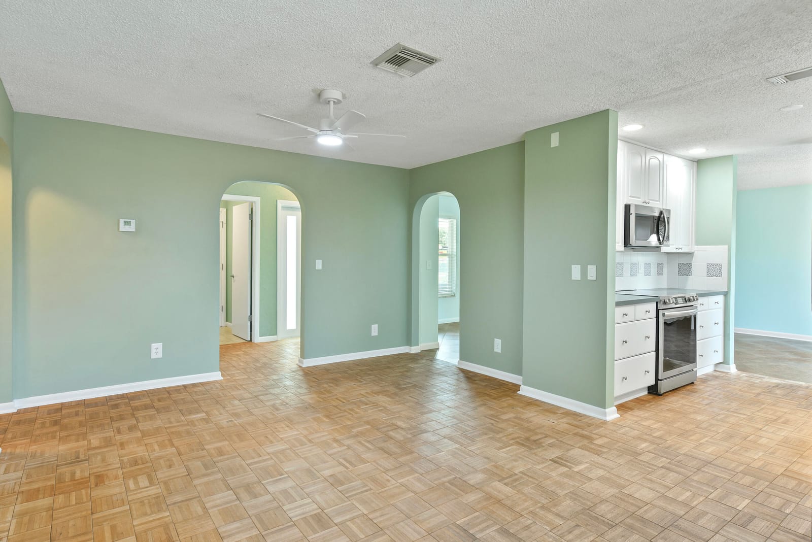 4368 Hawthorn Avenue — photo 4