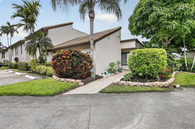 958 Mockingbird Lane 515, Plantation, FL 33324