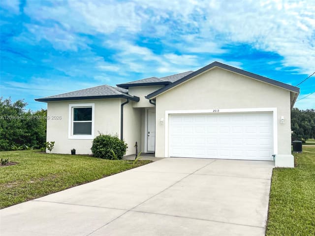 2013 Odessa Circle, Port Labelle, LaBelle, FL