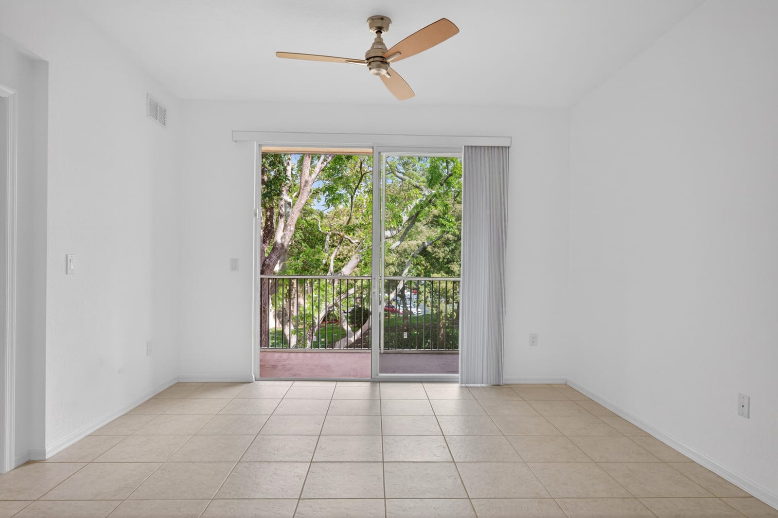 7775 Yardley Drive 314 — photo 9