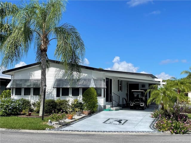 14340 SW Sand Wedge Drive, Indianwood Golf Country Club, Indiantown, FL