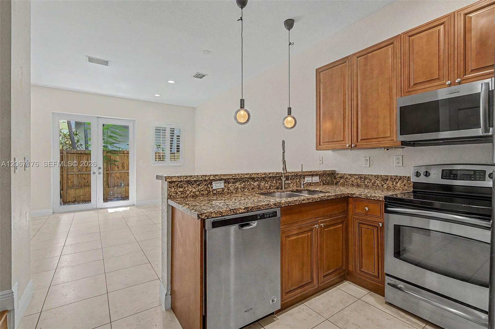 2945 Coconut Avenue 1 — photo 5