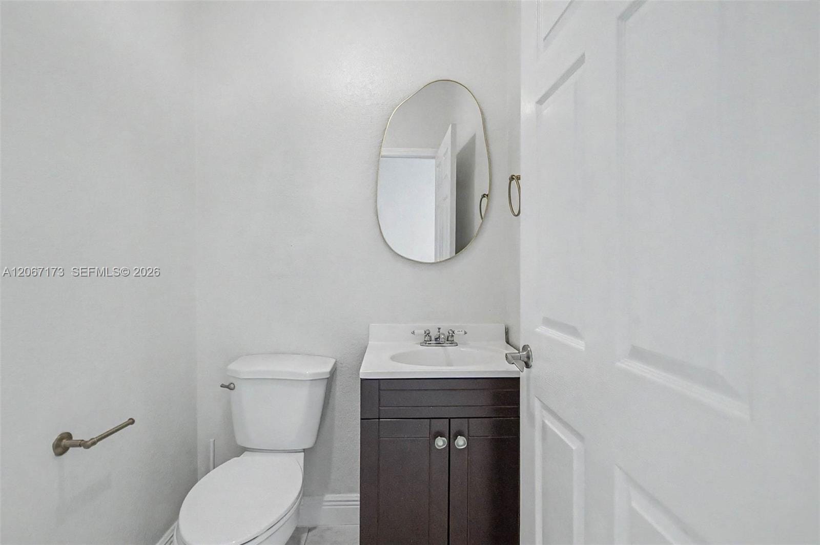 2945 Coconut Avenue 2 — photo 12