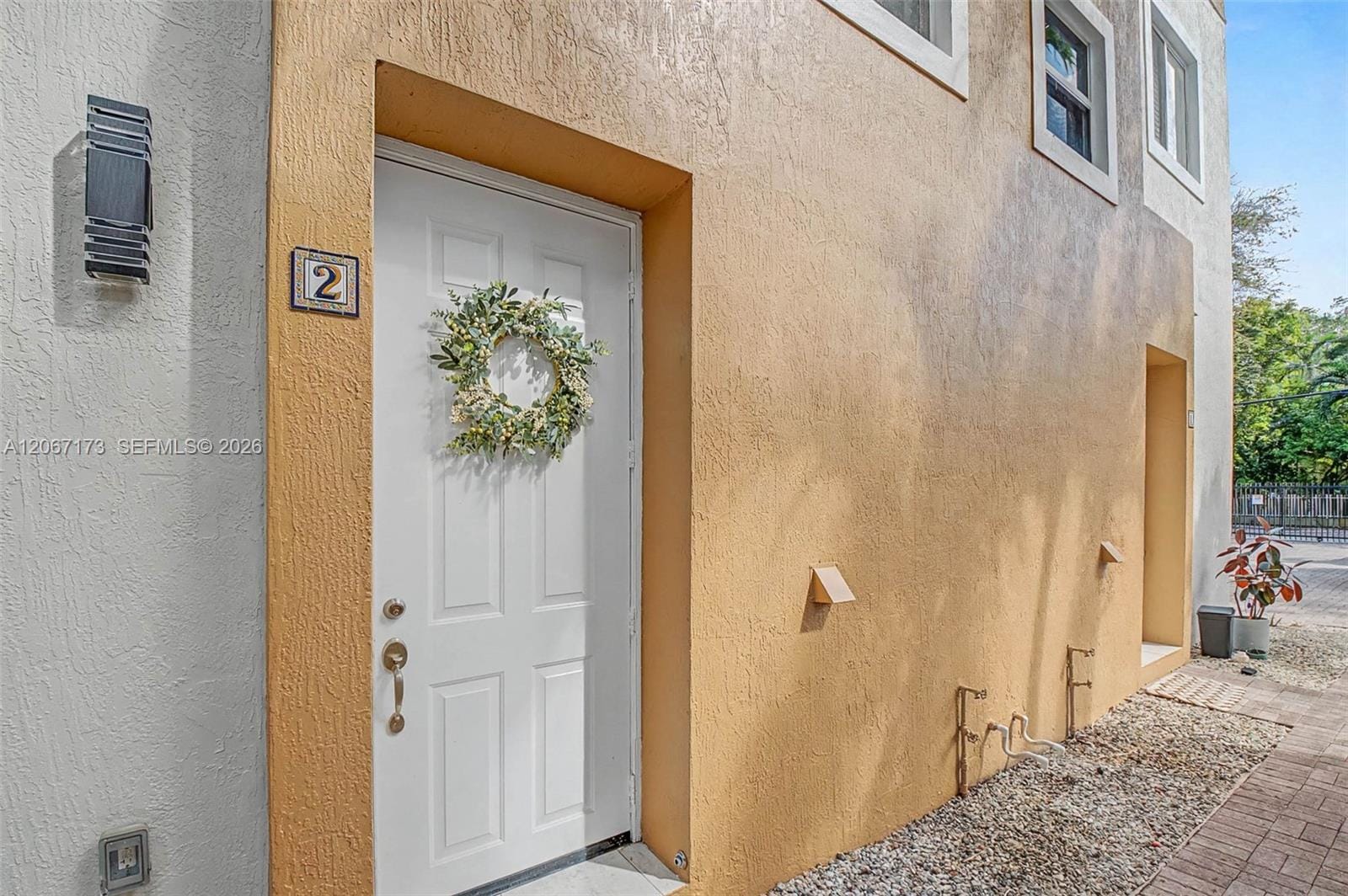 2945 Coconut Avenue 2 — photo 6
