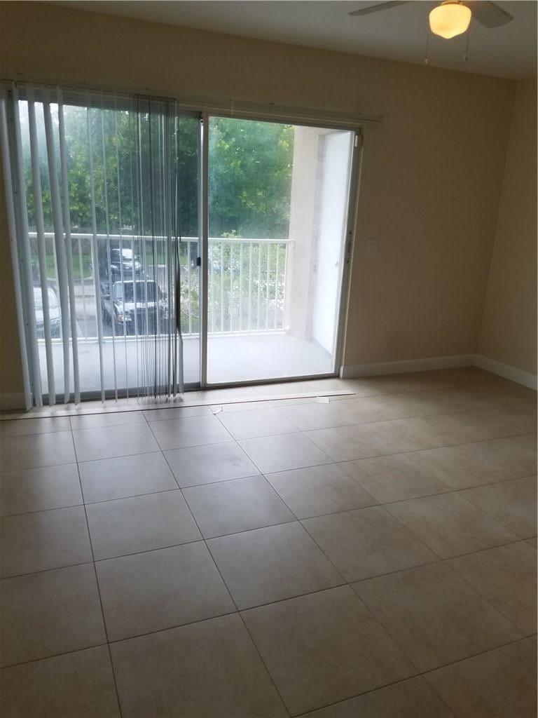 5055 WILES Road 201 — photo 8