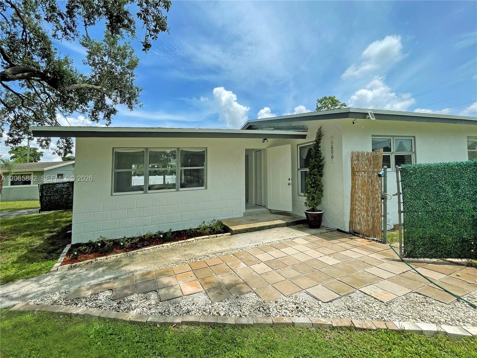 1606 NW 12th Avenue — photo 3