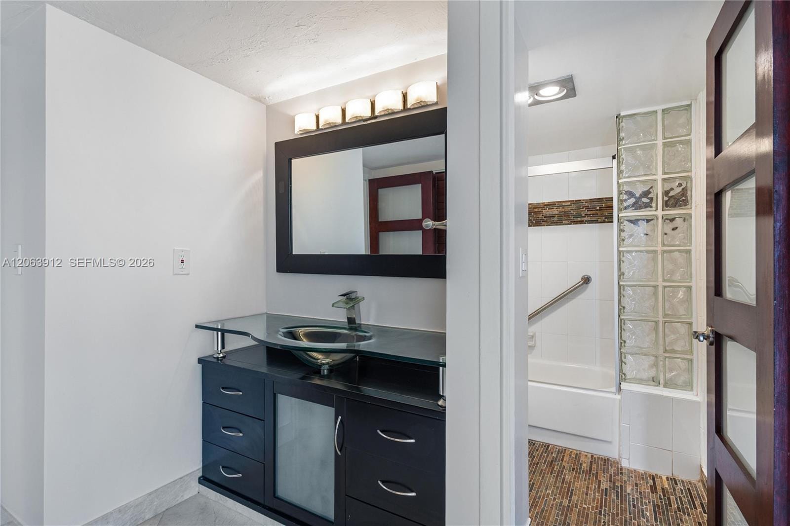 3375 N Country Club Drive 1605, Aventura, FL 33180 photo 14