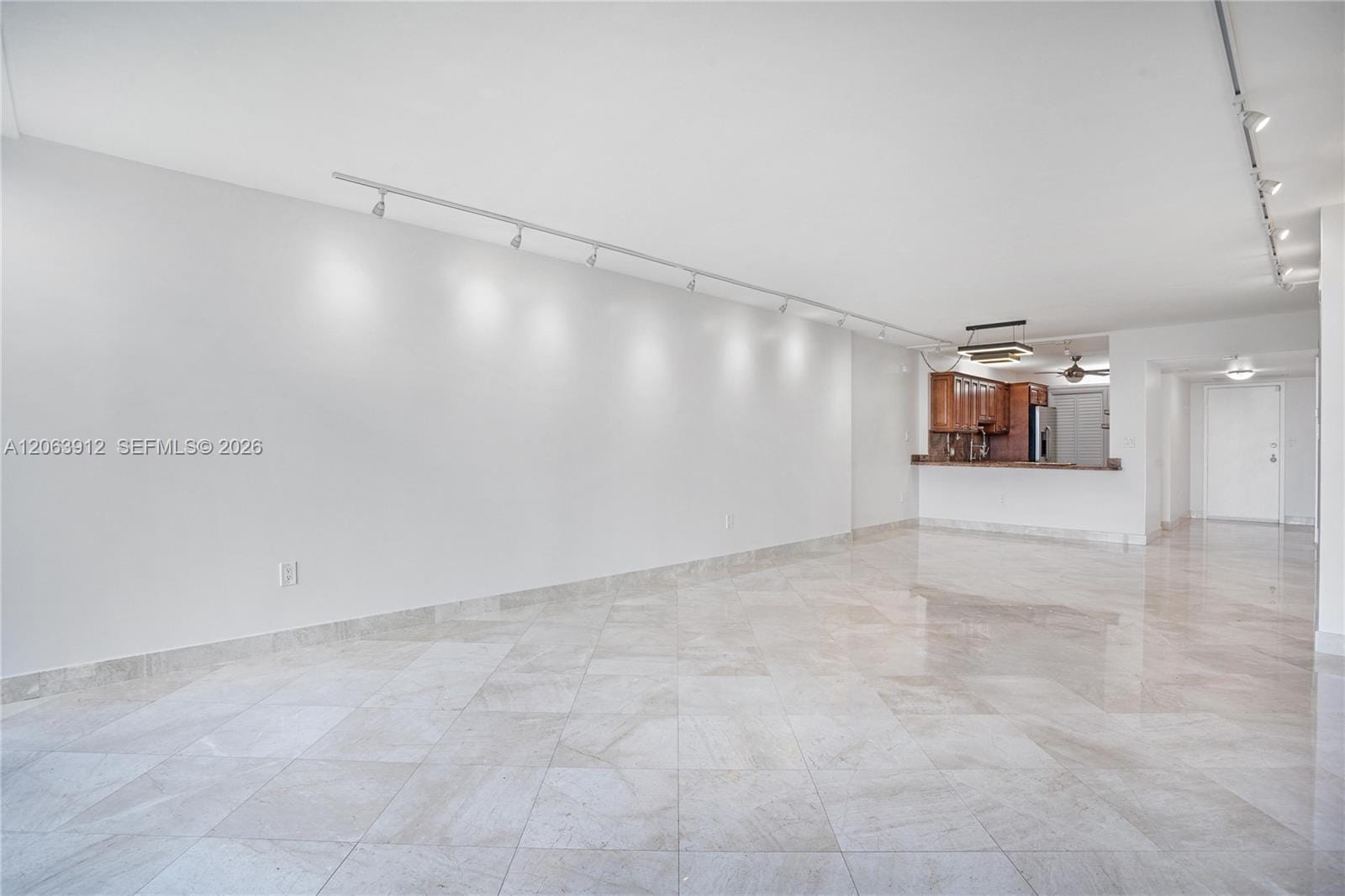 3375 N Country Club Drive 1605, Aventura, FL 33180 photo 5