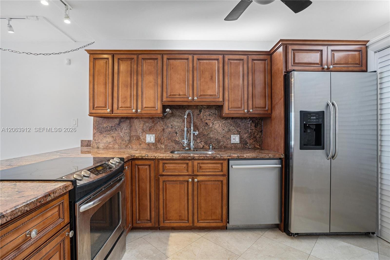 3375 N Country Club Drive 1605, Aventura, FL 33180 photo 8