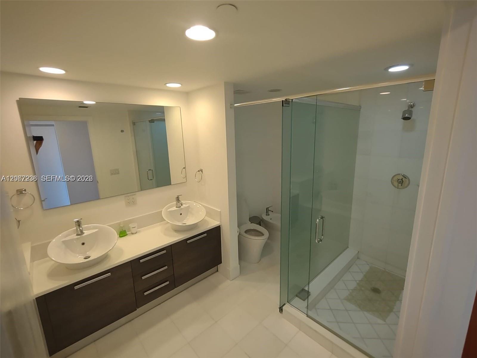 2950 NE 188th Street 316 — photo 6