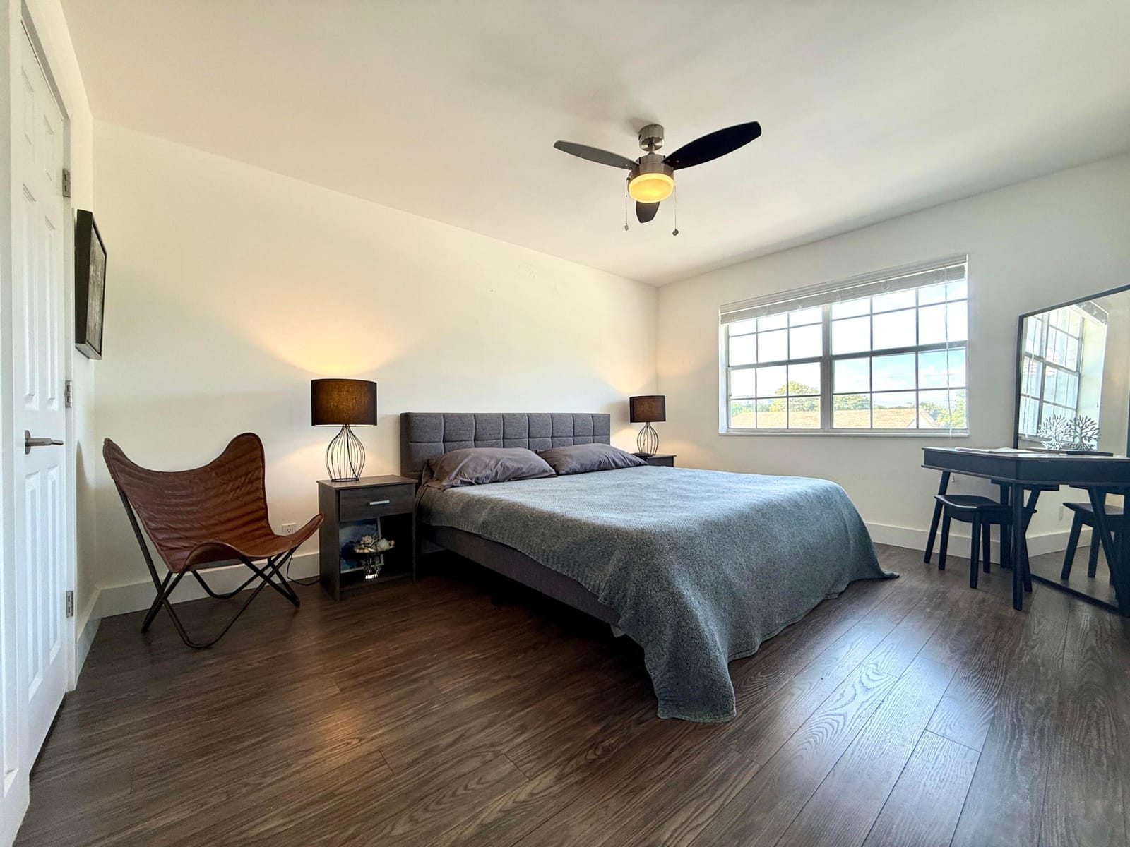 298 SW 6th Street 2050 — photo 3