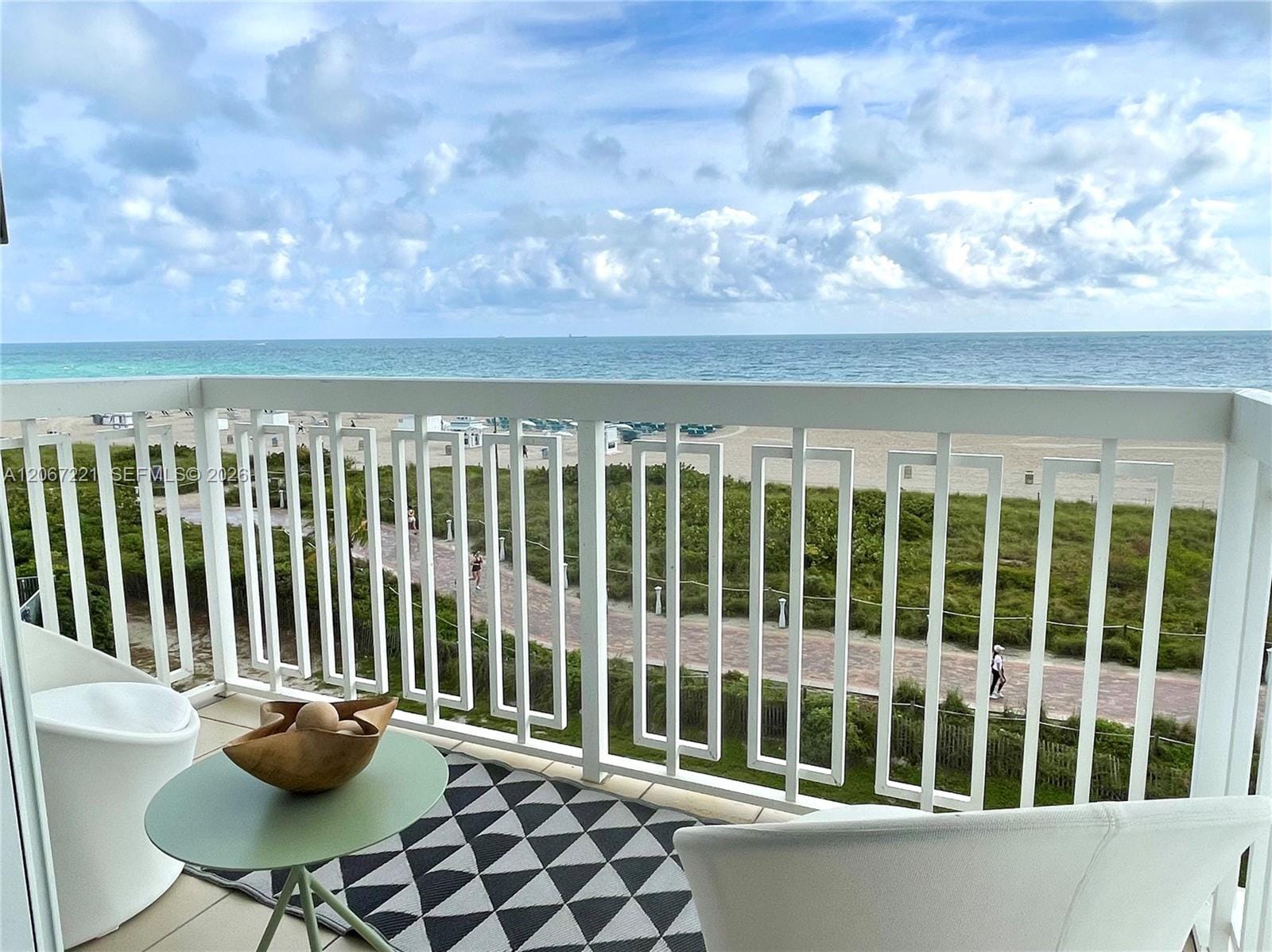 401 Ocean Drive 318 — photo 2