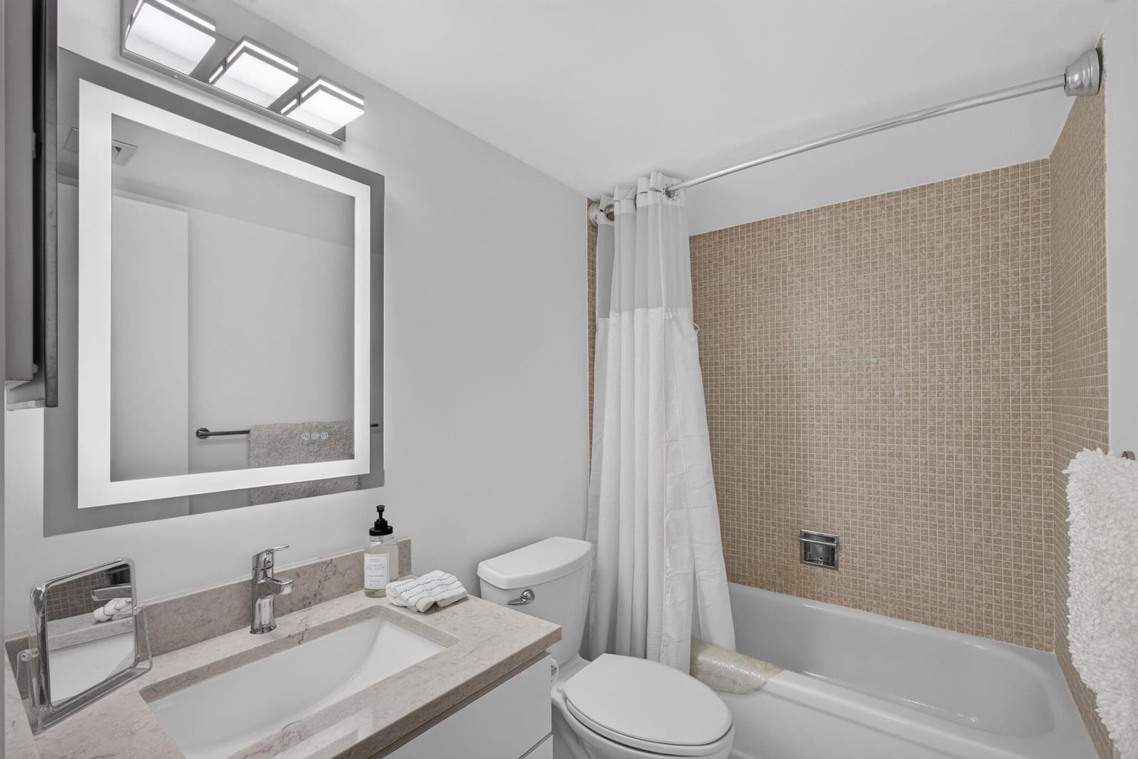 4200 N Ocean Drive 2-1601 — photo 7