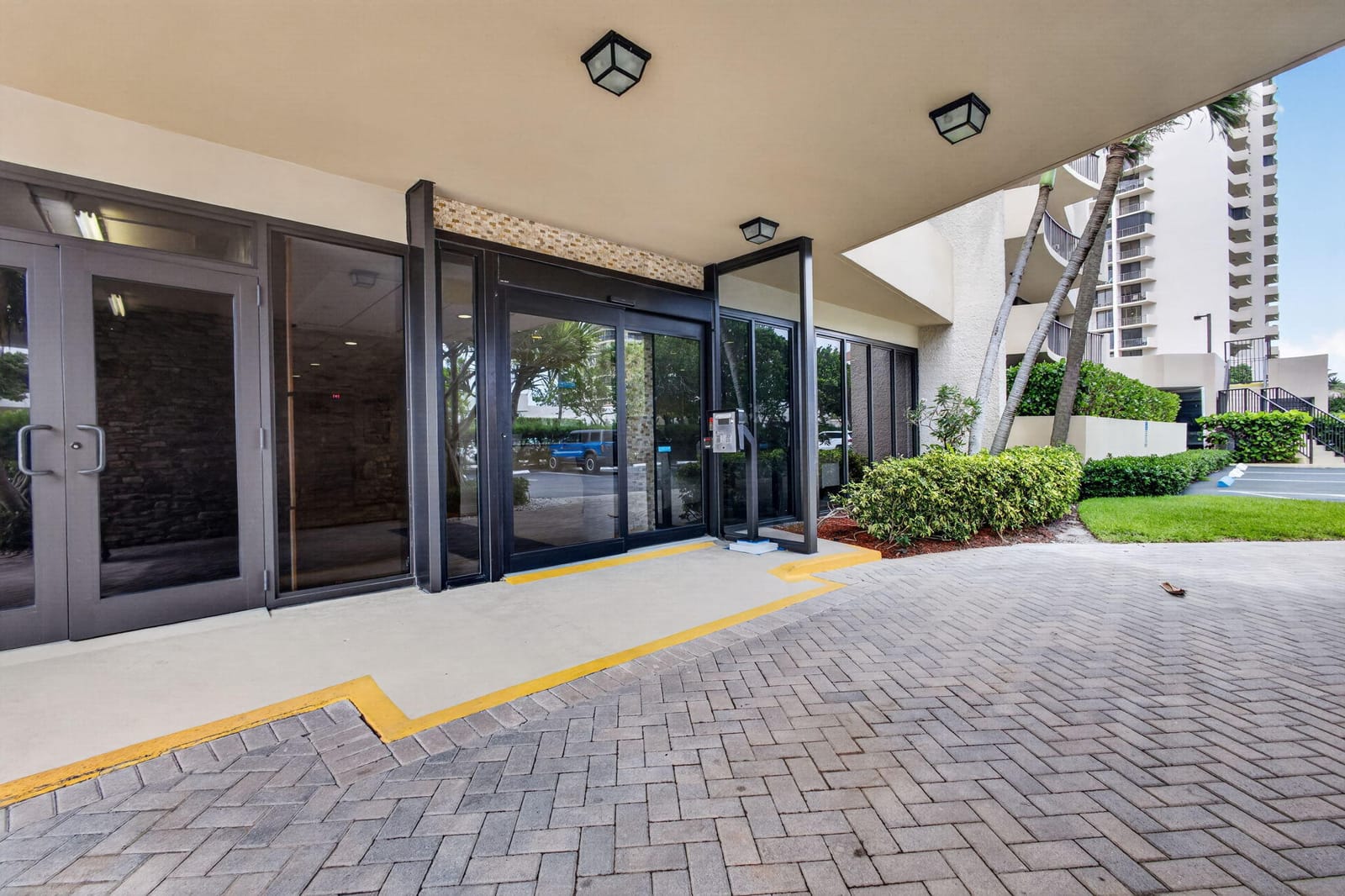 4200 N Ocean Drive 2-1601 — photo 9