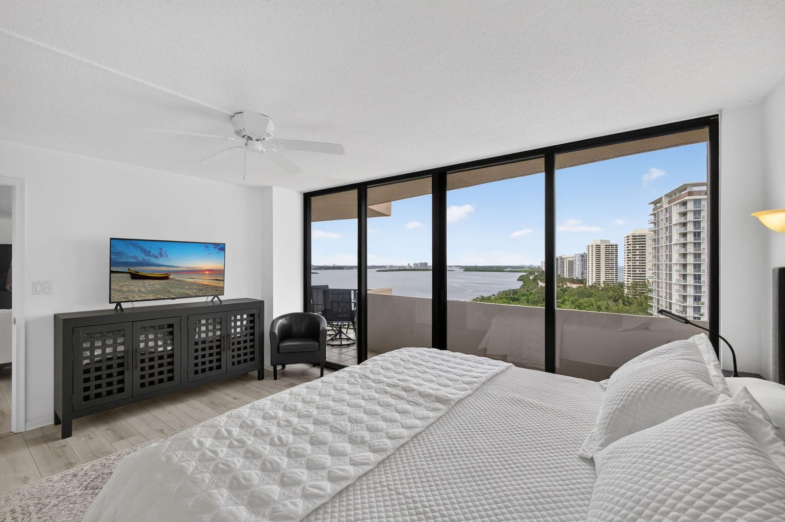 4200 N Ocean Drive 2-1601 — photo 5
