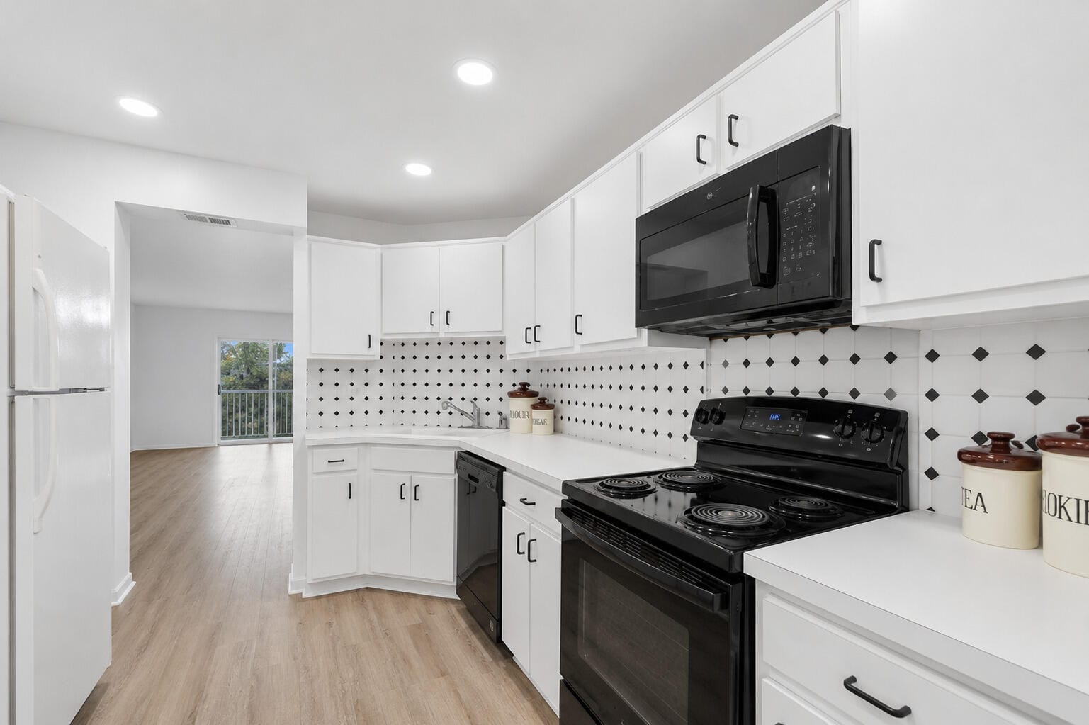 9101 W SAMPLE Road 402 — photo 11