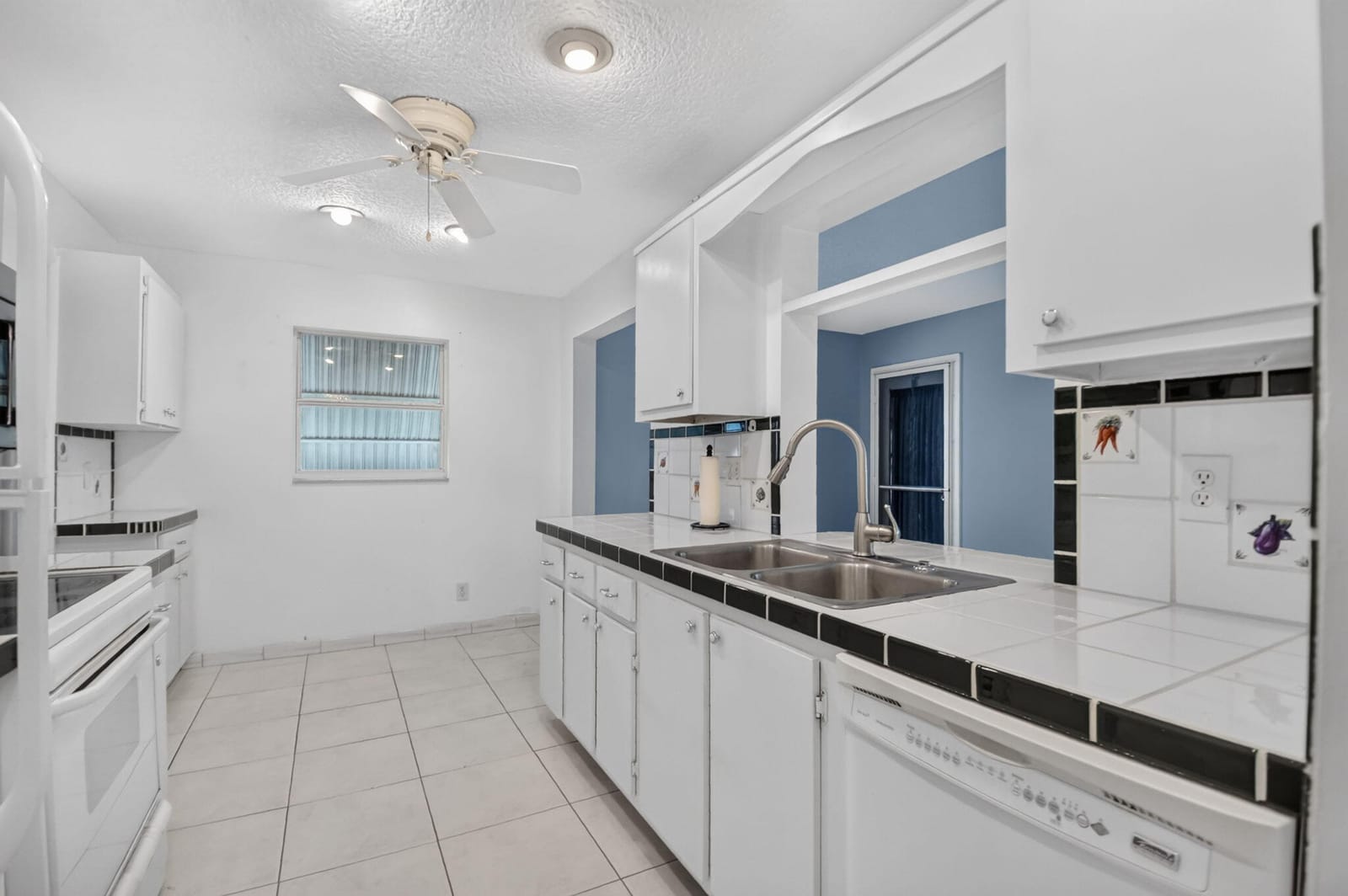 2091 SW 13th Terrace SW, Boynton Beach, FL 33426 photo 19