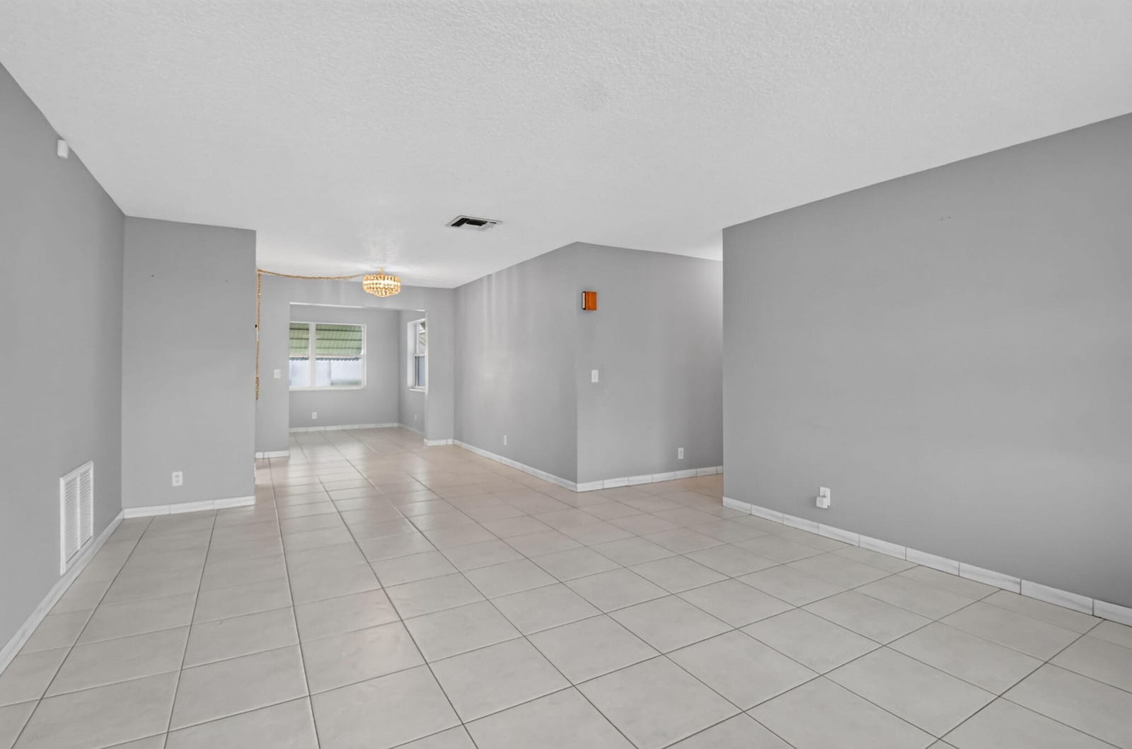 2091 SW 13th Terrace SW — photo 6