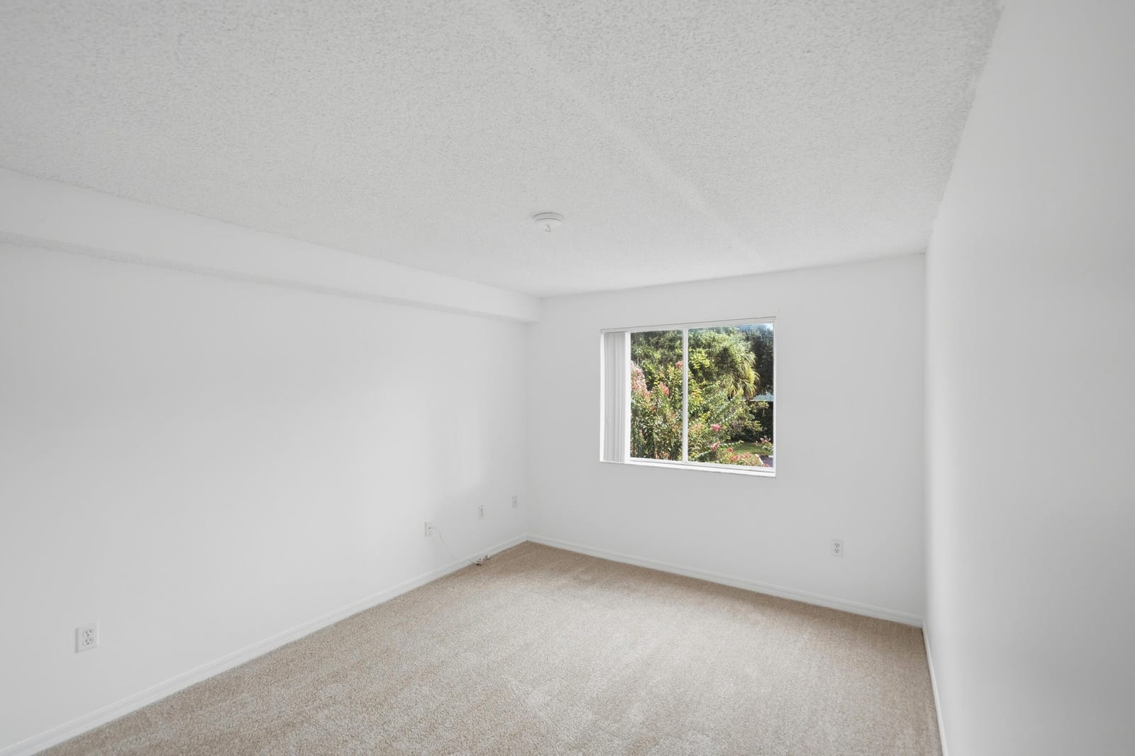 1640 N 42ND Circle 209 — photo 8