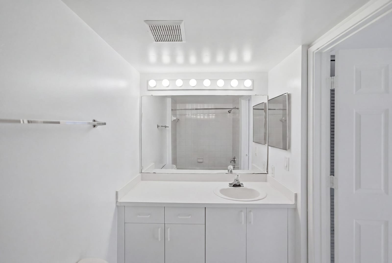 1640 N 42ND Circle 209 — photo 12
