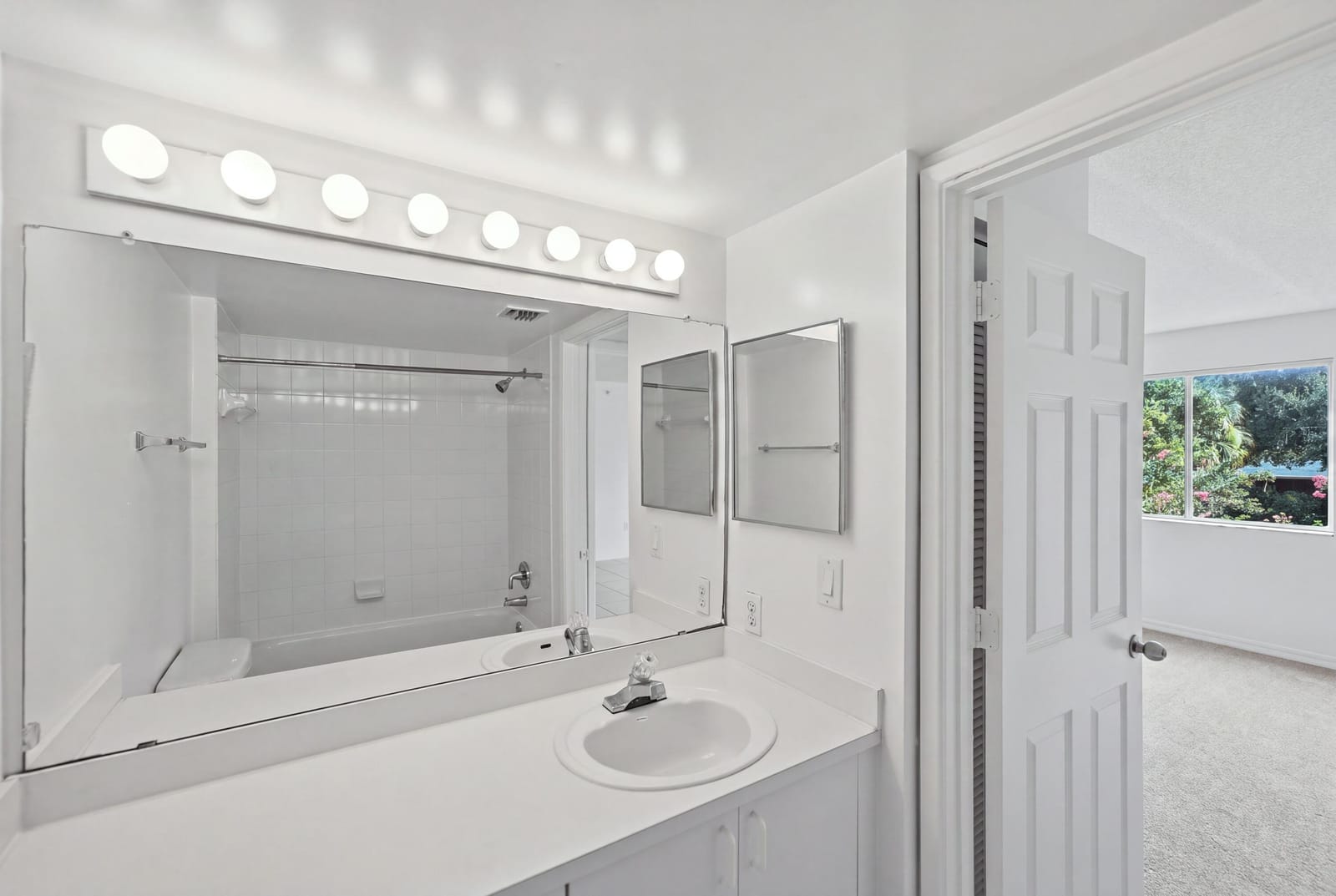 1640 N 42ND Circle 209, Vero Beach, FL 32967 photo 15