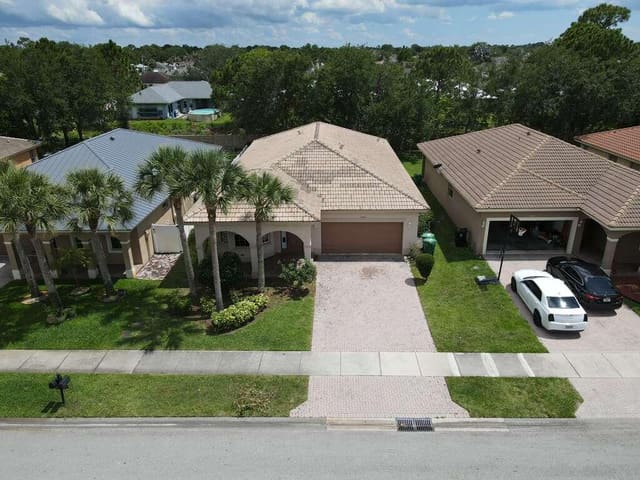 1804 SW Jamesport Drive, Portofino Isles, Port St. Lucie, FL