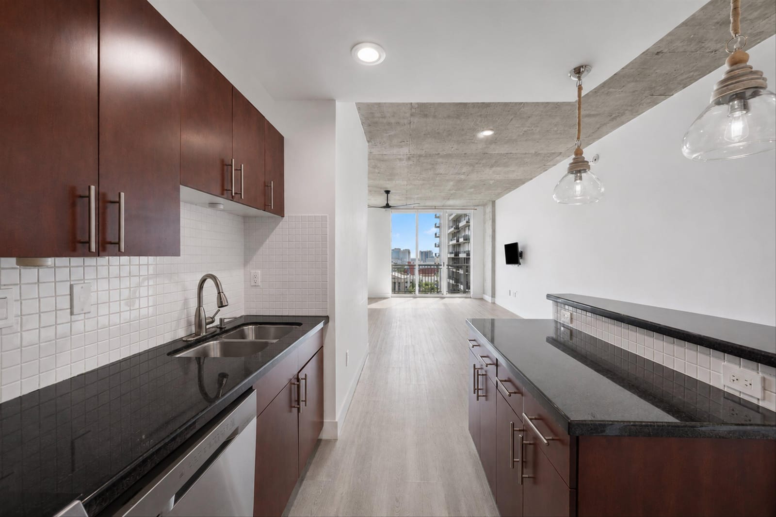 300 S AUSTRALIAN Avenue 1103 — photo 3