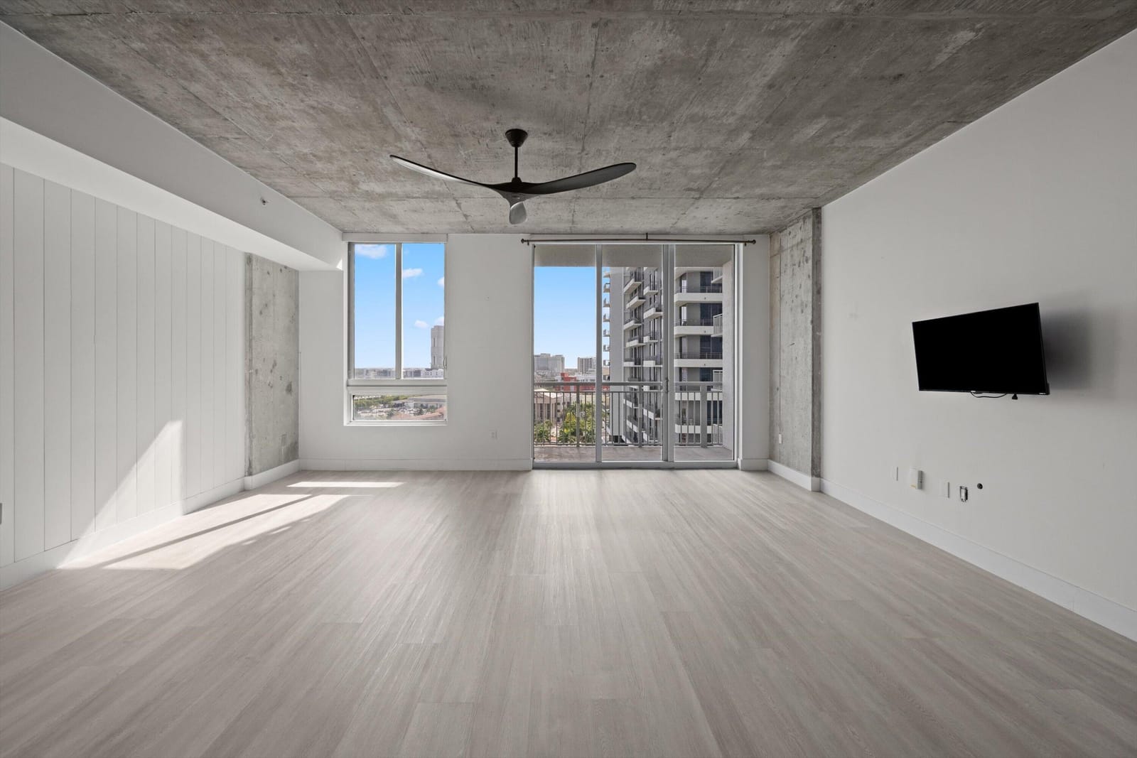 300 S AUSTRALIAN Avenue 1103 — photo 7