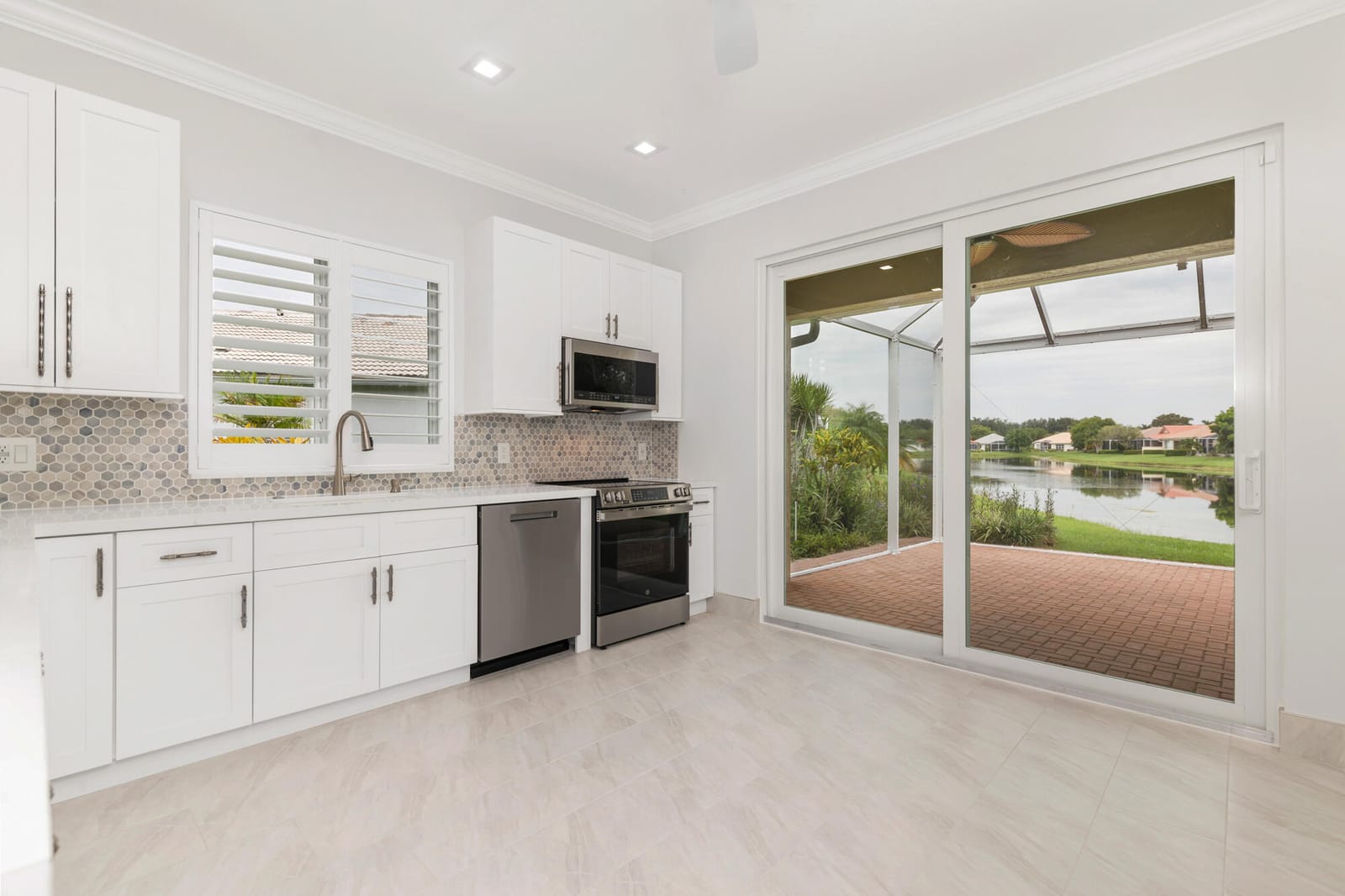 9119 Bay Point Circle — photo 5