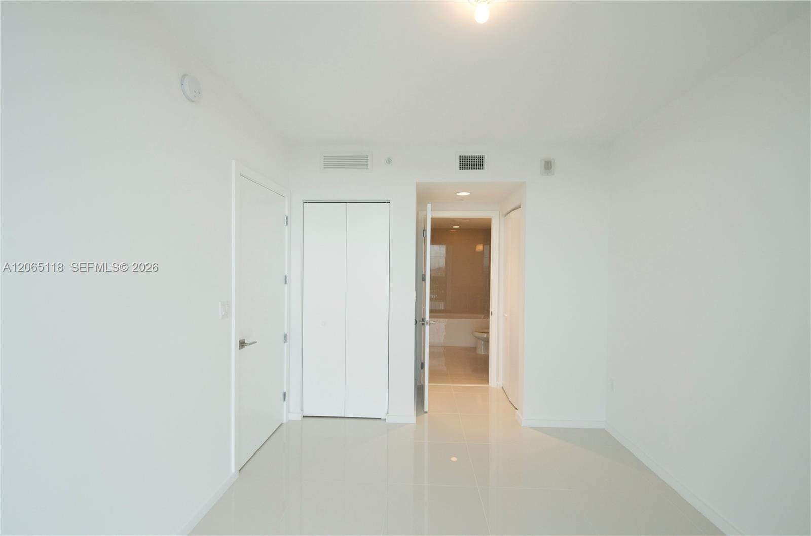 5300 Paseo Boulevard 709 — photo 3