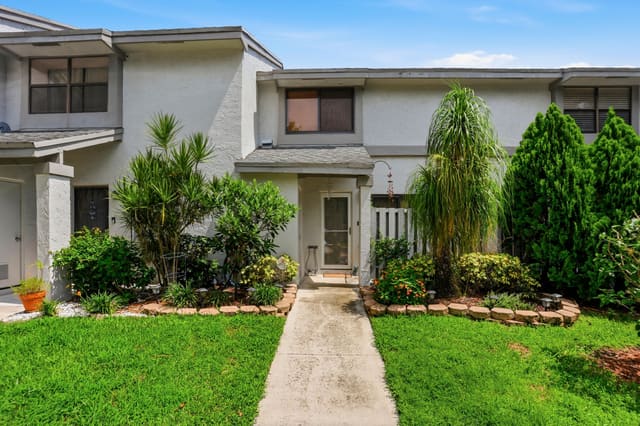 3435 CARAMBOLA Circle S 2462, Coconut Creek, FL 33066