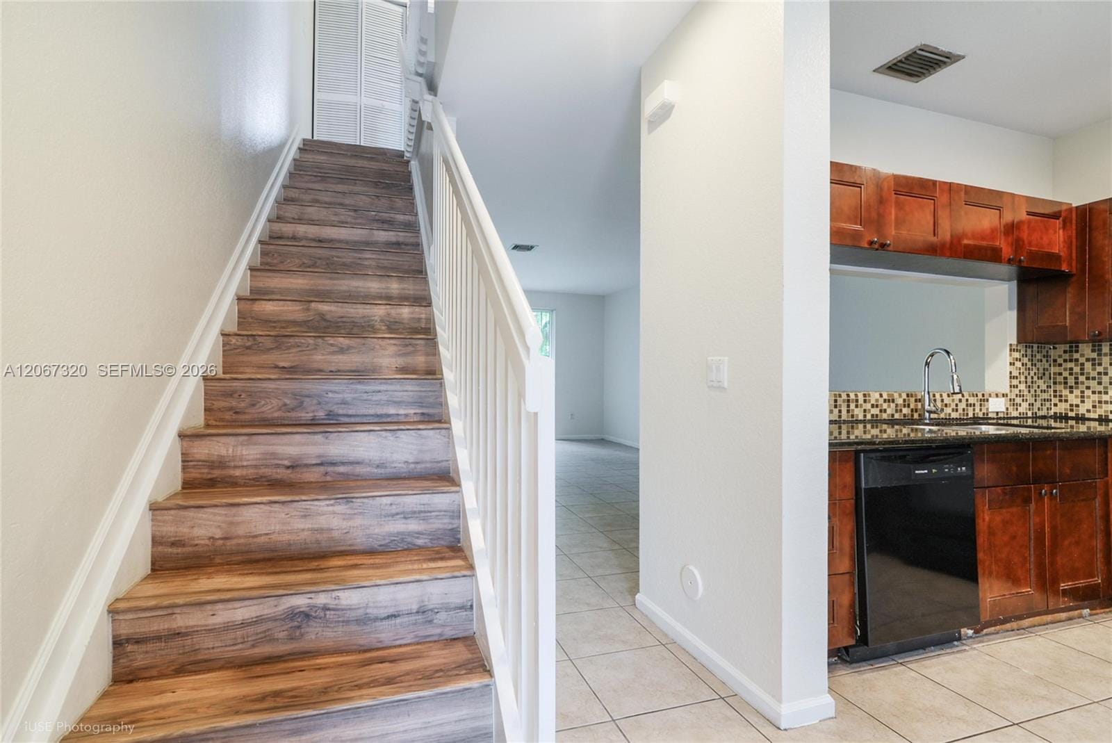 8228 SW 29th Street 103 — photo 3