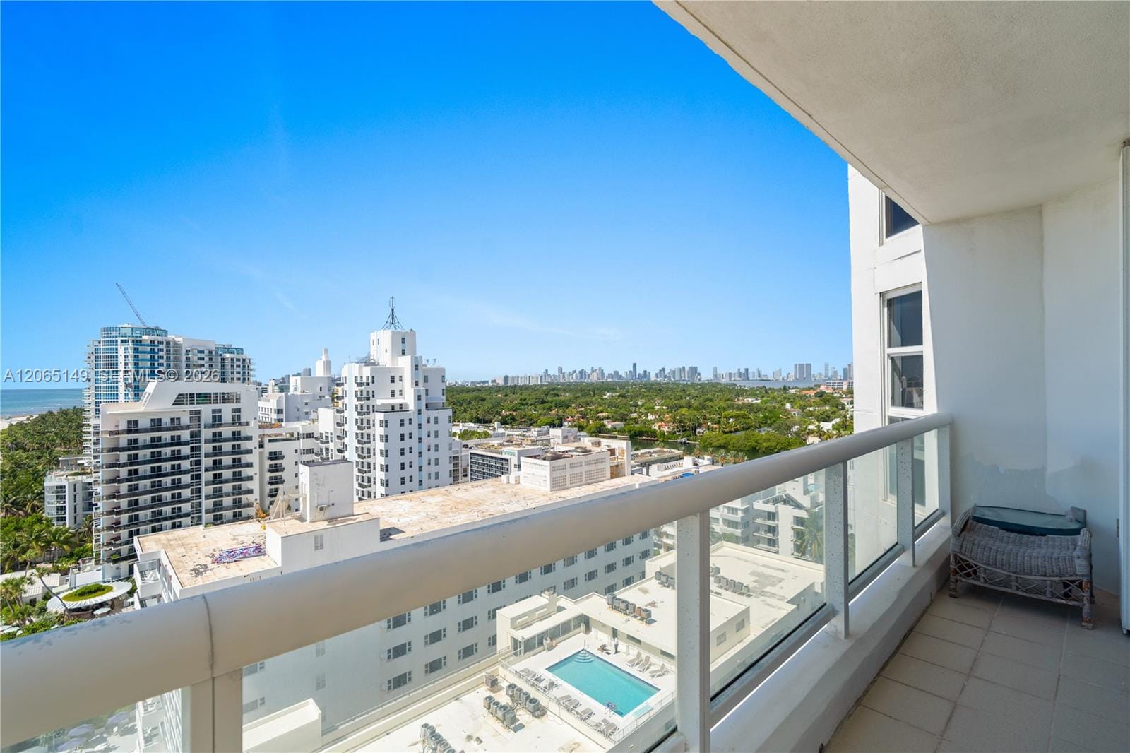 4201 Collins Avenue 1503 — photo 8