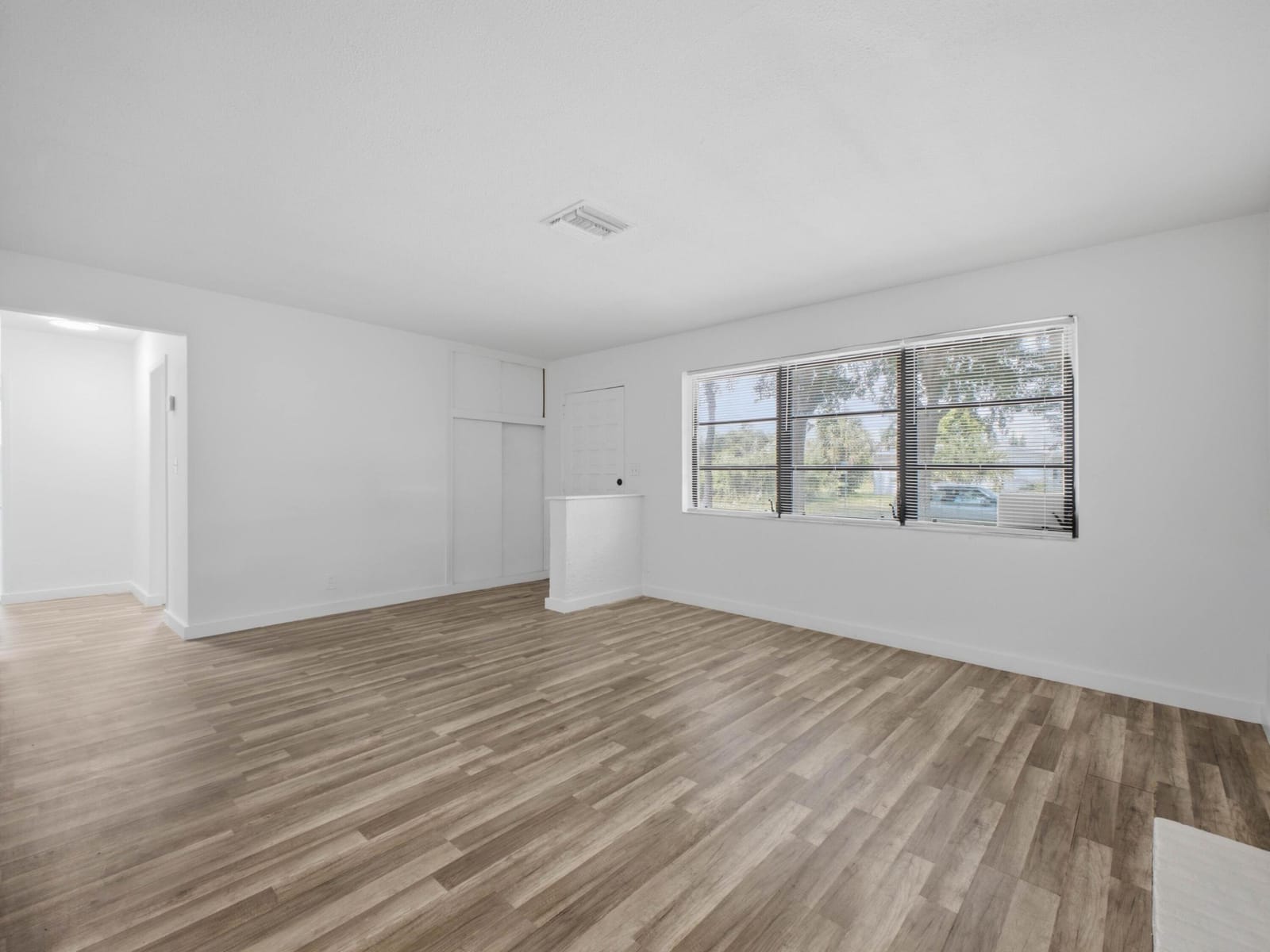 6700 Forest Court — photo 9