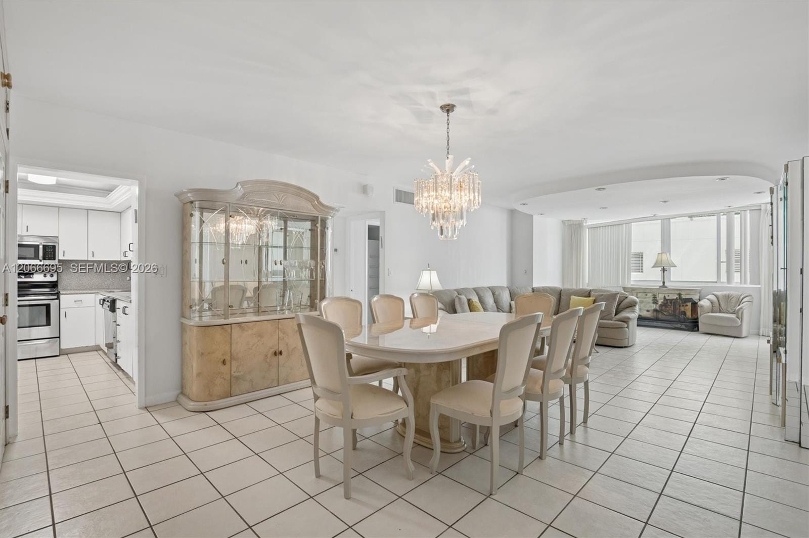 5005 Collins Avenue 424 — photo 3