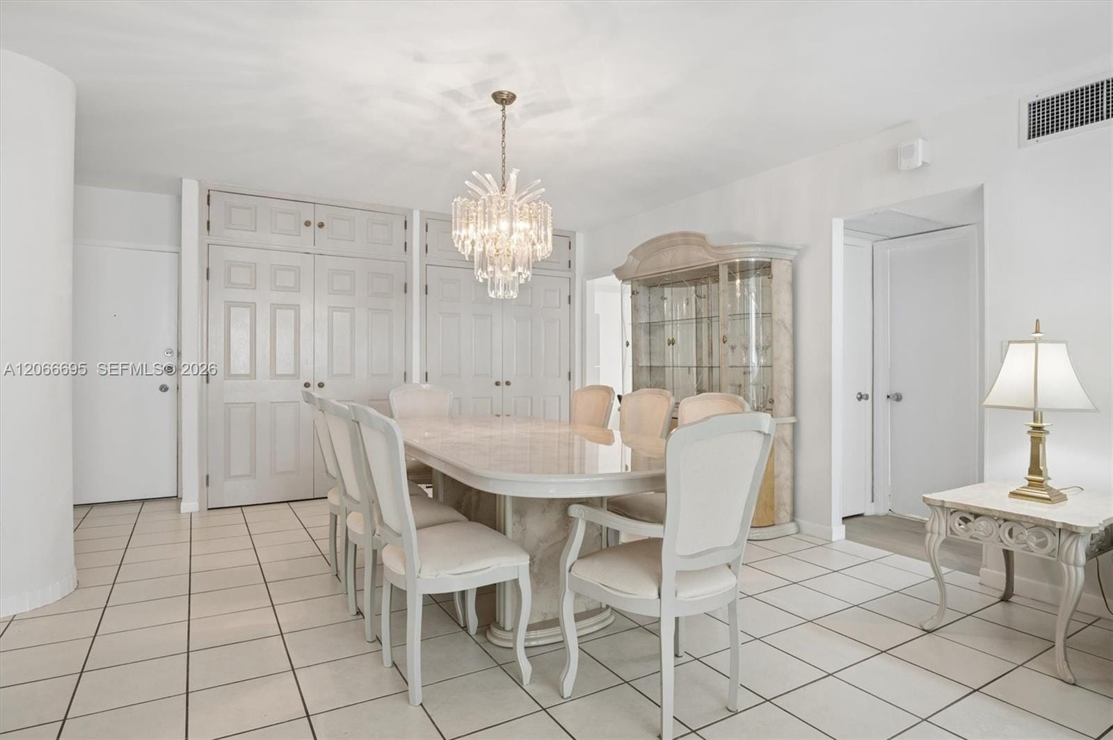 5005 Collins Avenue 424 — photo 8