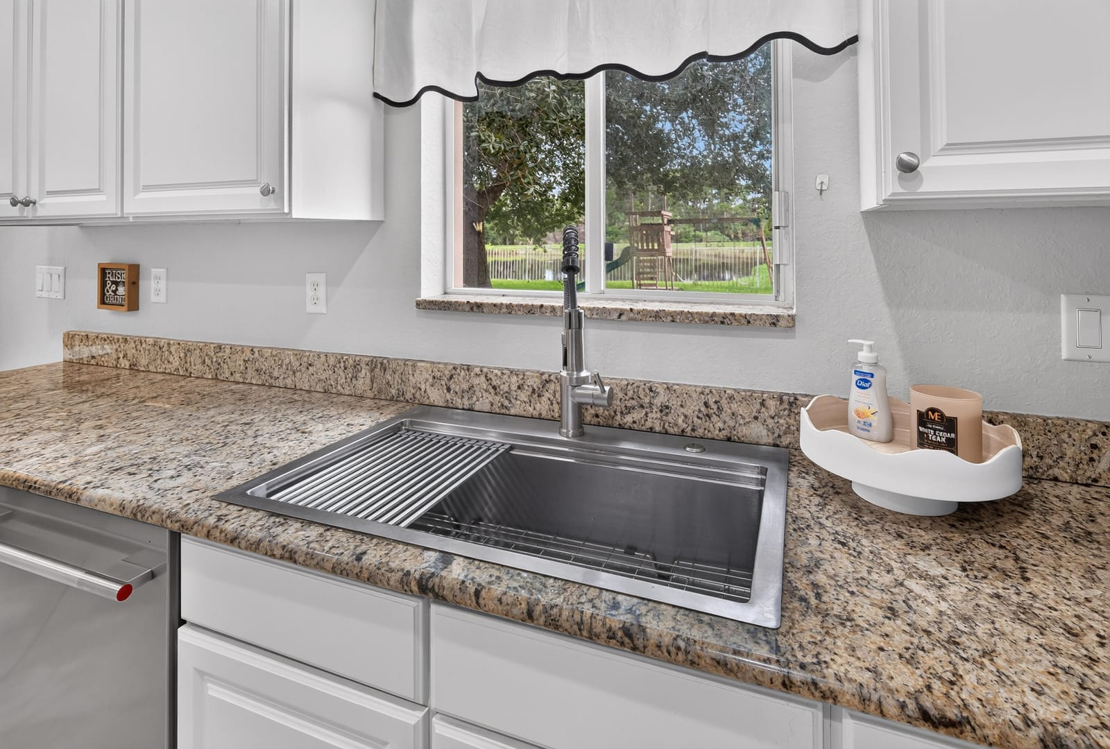 5532 SE GRAHAM Drive — photo 10