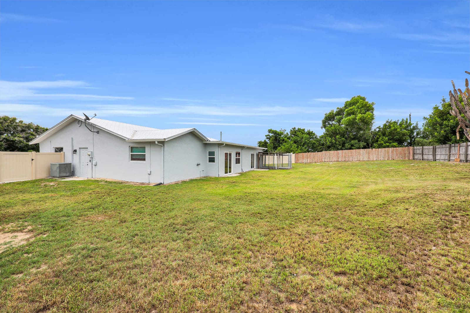 2306 NE 19TH Court, Jensen Beach, FL 34957 photo 30