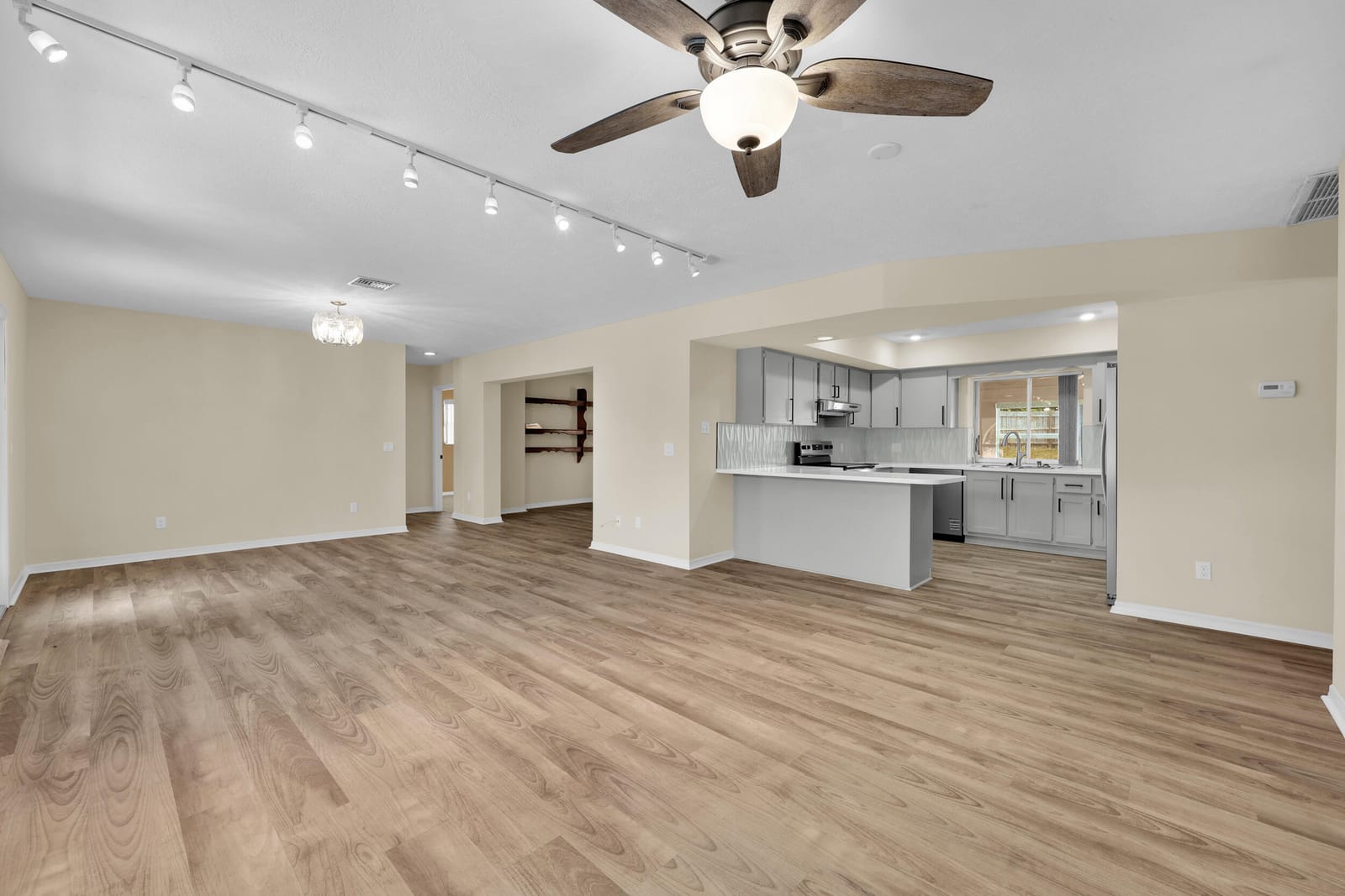 2306 NE 19TH Court, Jensen Beach, FL 34957 photo 4