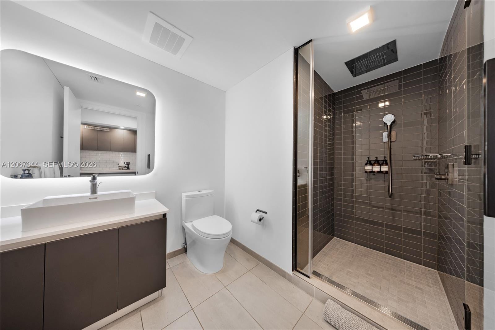 227 NE 2nd Street 3107, Miami, FL 33132 photo 13