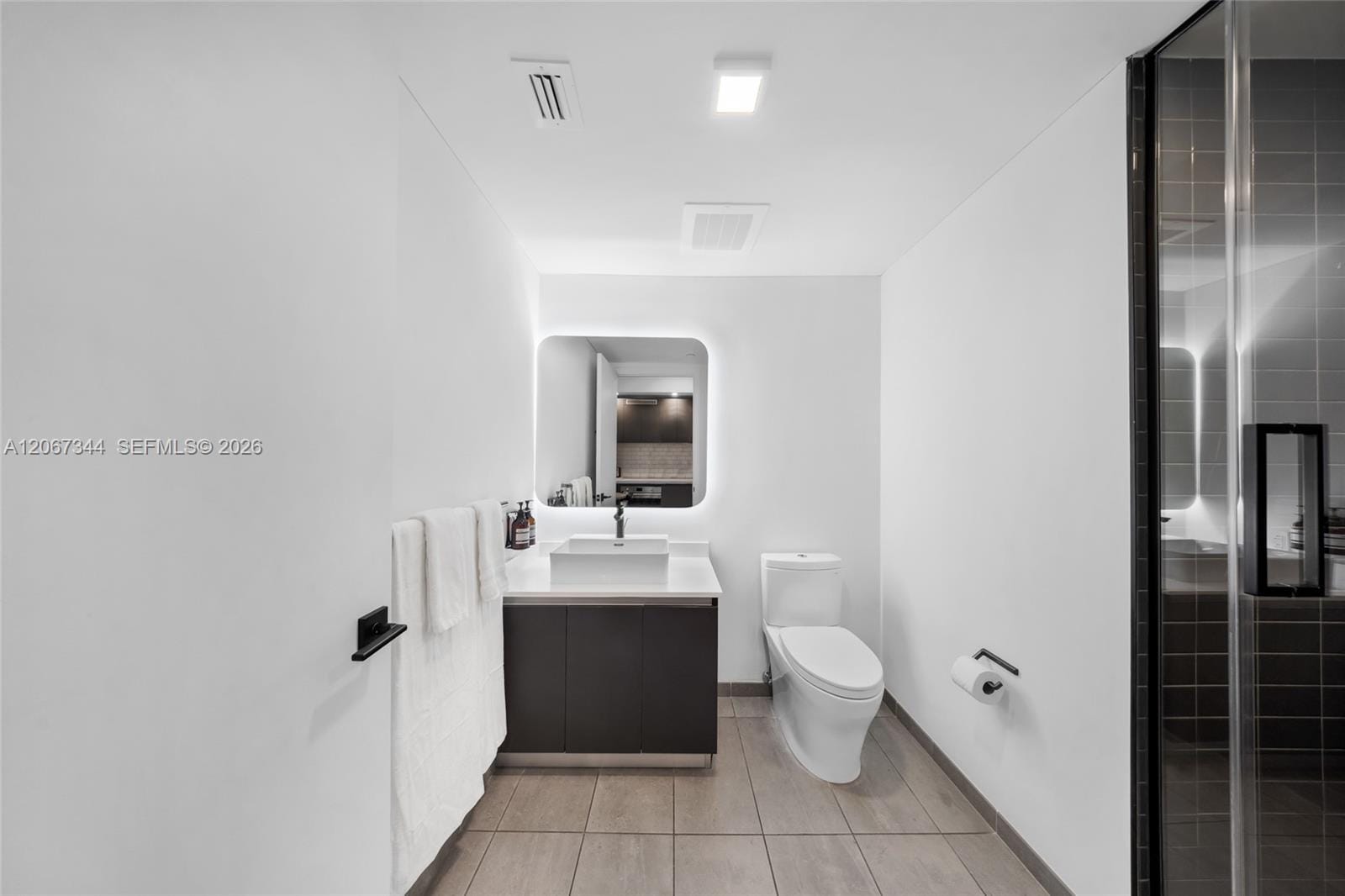 227 NE 2nd Street 3107, Miami, FL 33132 photo 15