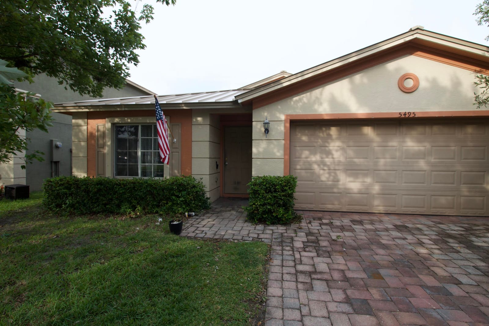 5495 SE Graham Drive — photo 2