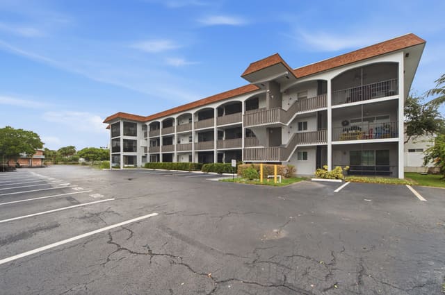 651 PINE Drive 309, Garden Isles 2 Co Op, Pompano Beach, FL