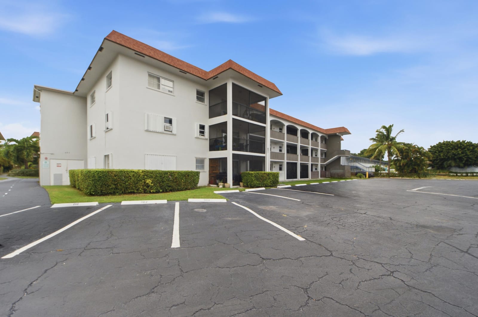 651 PINE Drive 309 — photo 3
