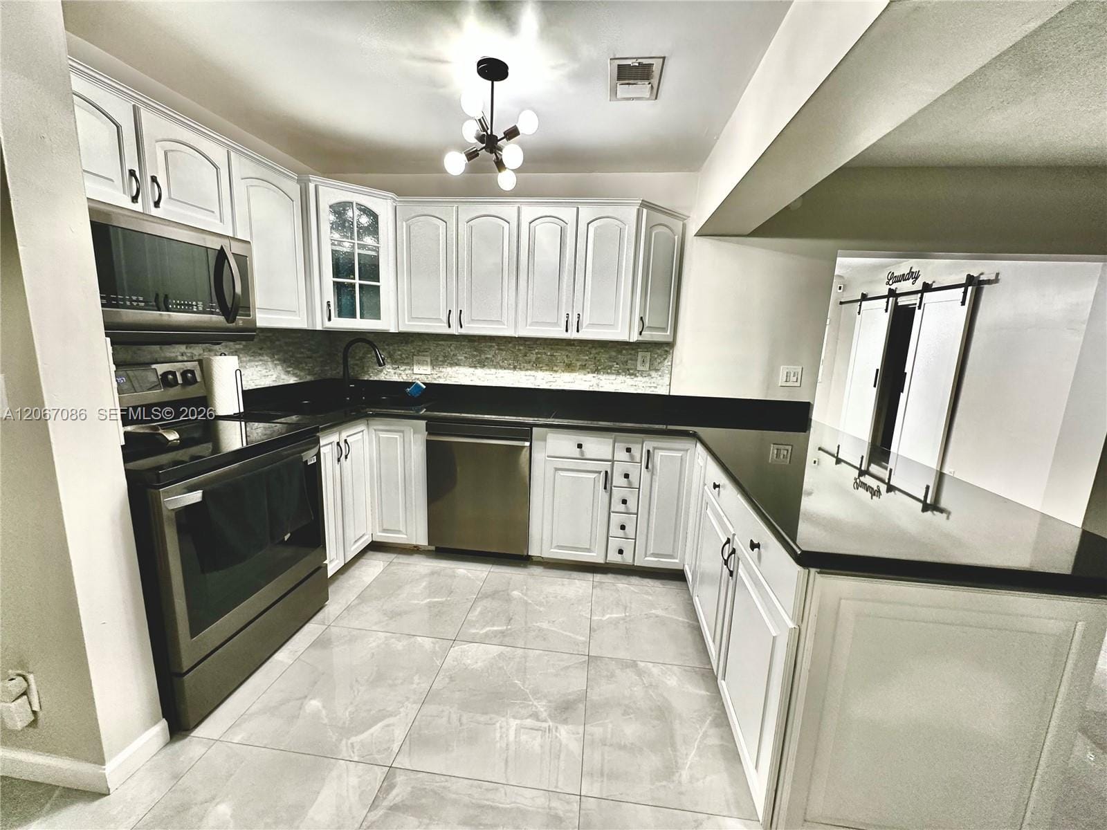 4580 SW 39th Street — photo 5