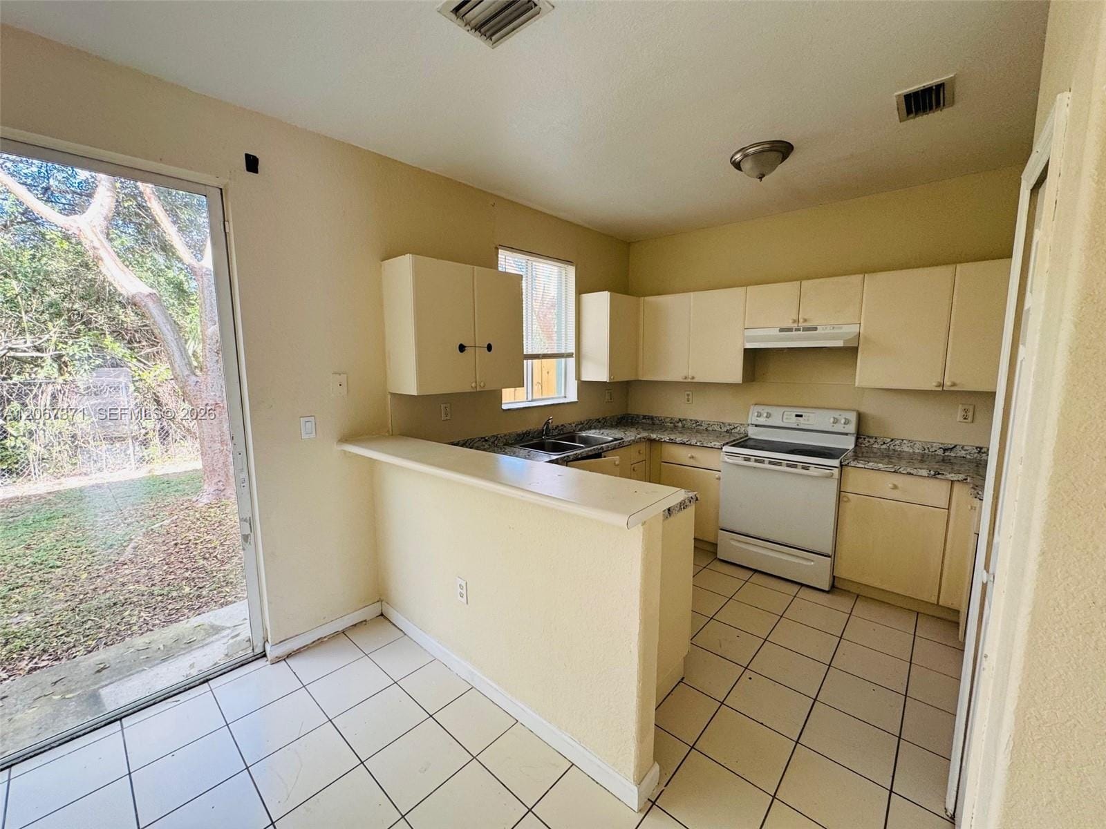 1527 SE 24th Court 234 — photo 8