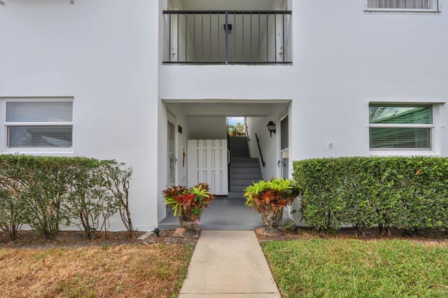 3210 MERIDIAN Way S 11, sold in ZIP 33410, Palm Beach Gardens, FL