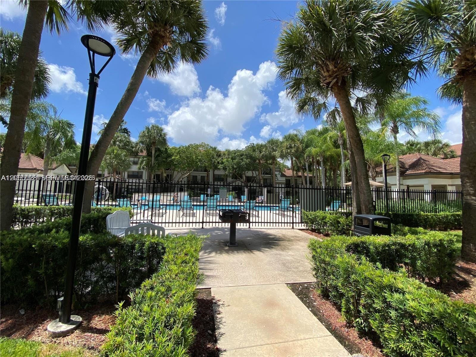 610 S Park Road 35-1, Hollywood, FL 33021 photo 23